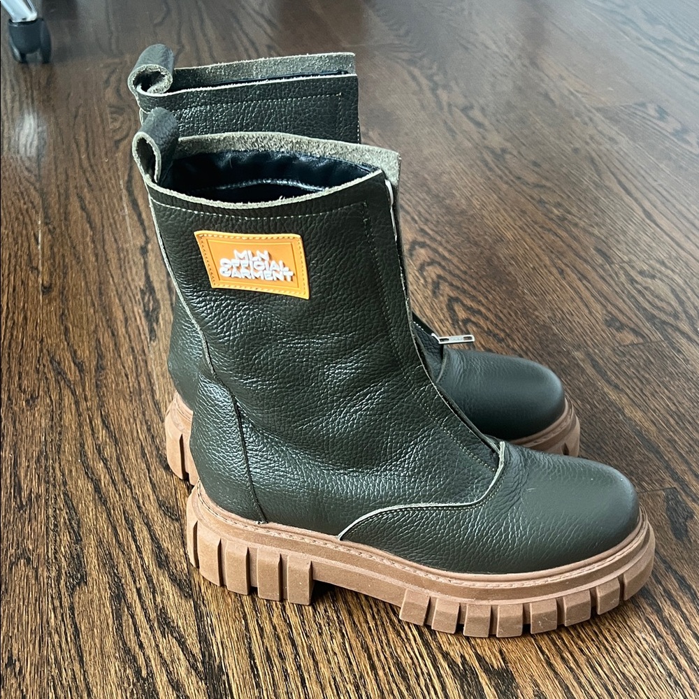 Leather boots